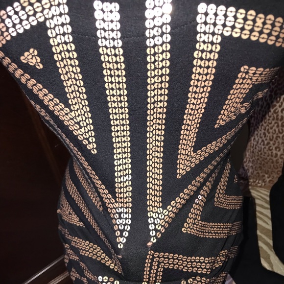 Black dress with sequin pattern - Picture 2 of 4